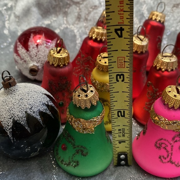 Vintage set of 10 glass bell ornaments and 2 glass balls
Christmas Classics - Picture 14 of 16